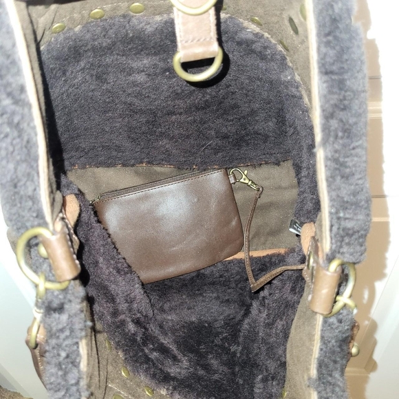 UGG Brown Shearling Tote Bag - Picture 6 of 7
